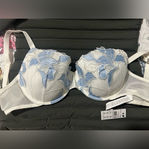 Francesca bra and matching panties - Picture 1 of 4